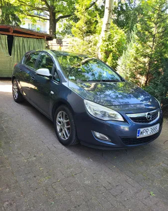 mazowieckie Opel Astra cena 18500 przebieg: 172527, rok produkcji 2010 z Pruszków